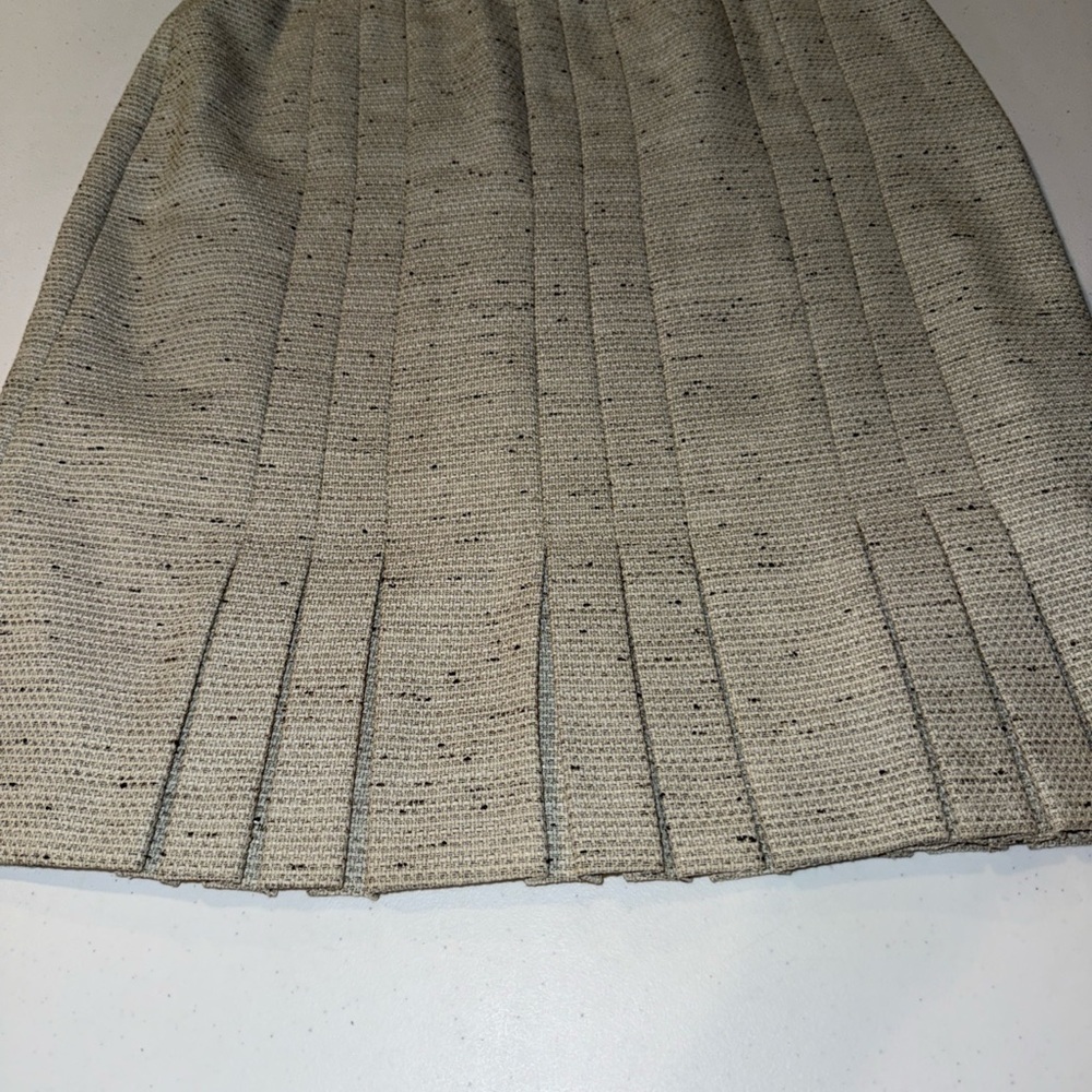 Anne Klein Career Skirt Women Size 10 Petite Pleated Lined  Beige UpholsterySuit